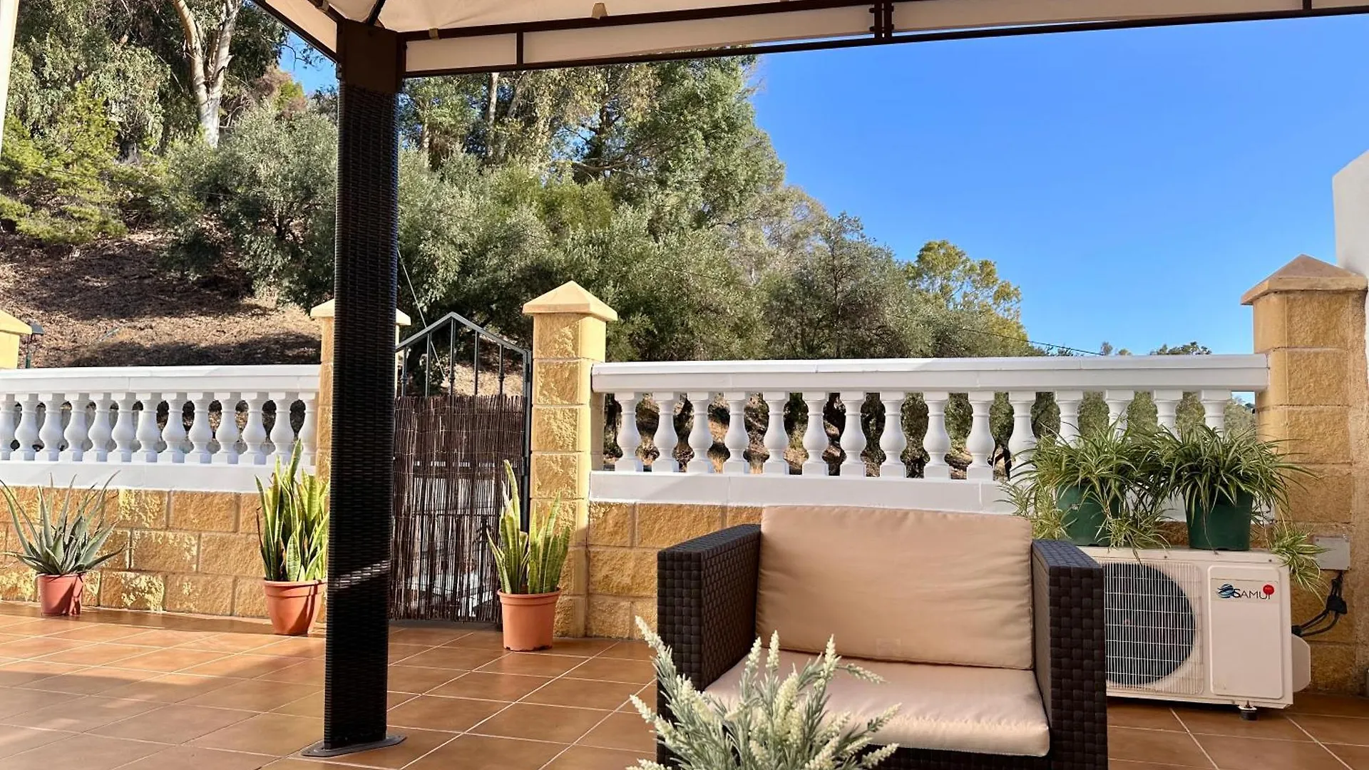 Вилла The House In Toquero Solarium Views To The Alcazaba Малага